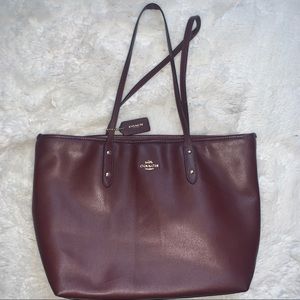 Like New Coach Leather Tote